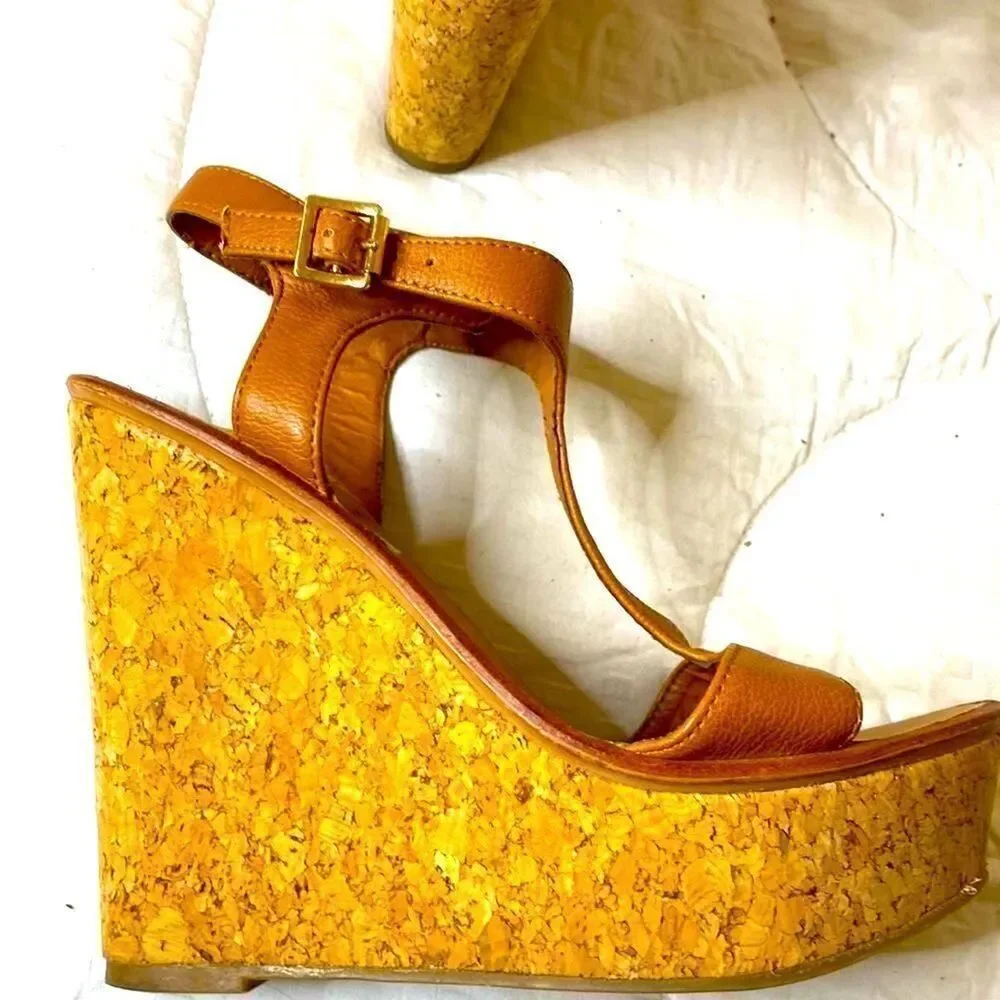 Women's Steve Madden Iluvit T-strap Platform Wedge Sandals HEELS  6